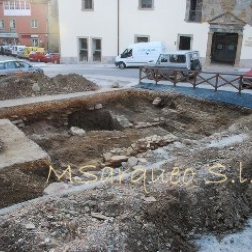 Descubrimiento en Plaza del Ayuntamiento de Tineo